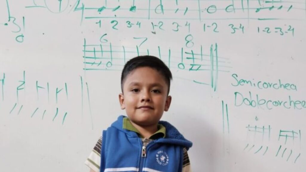 Entrega de Instrumentos Musicales